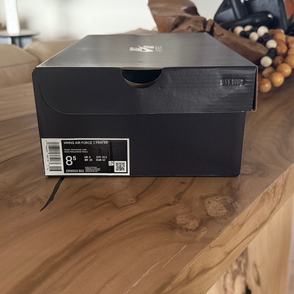 Nike Air Force 1 Shoes - Picture 15 of 15